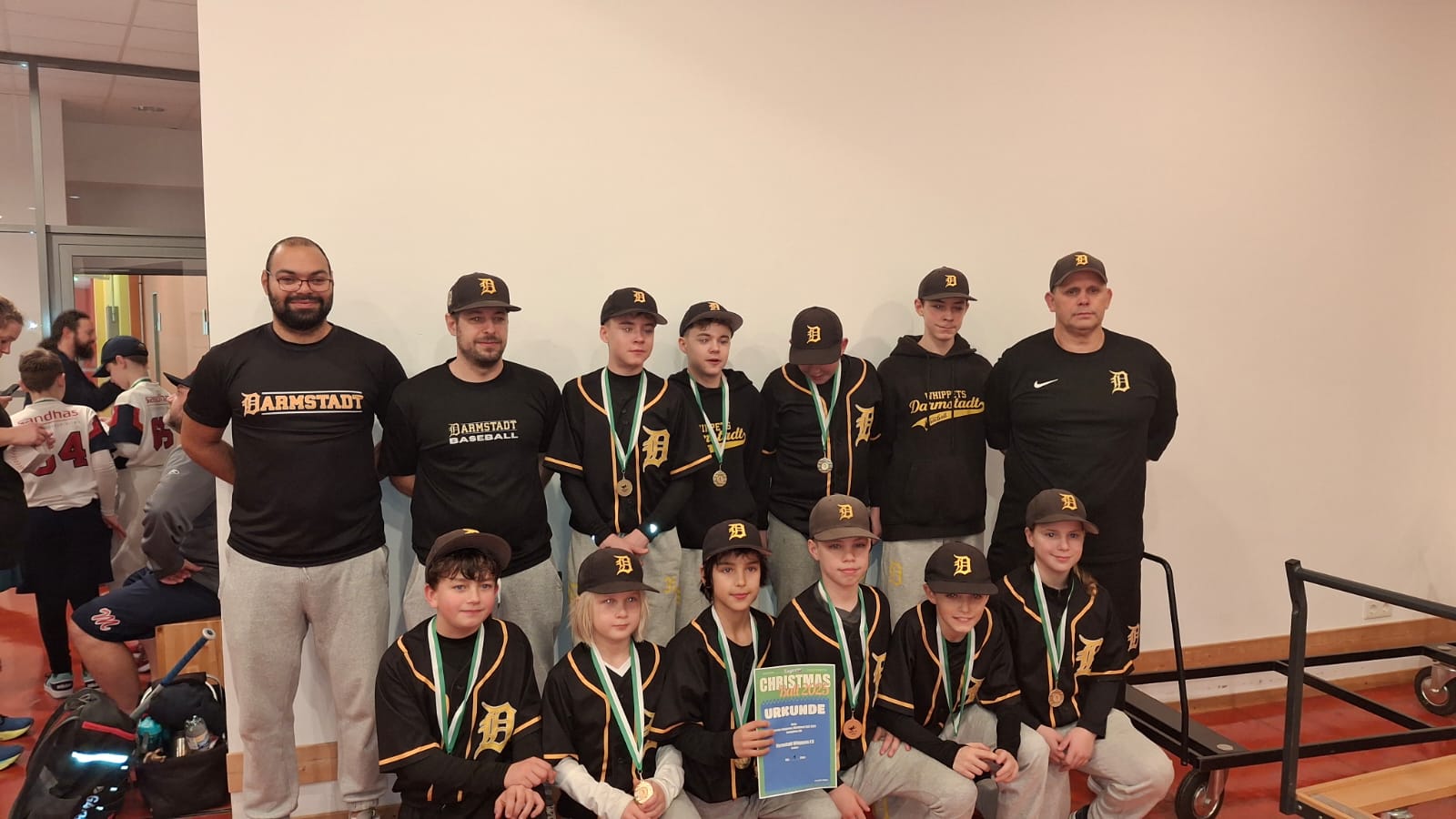 Du betrachtest gerade Viel Baseball-Action bei der zweiten Auflage des XMas-Ball Turniers